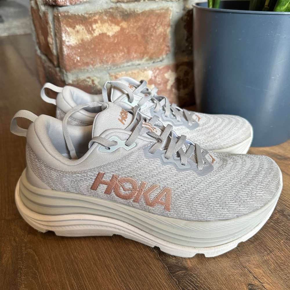 Hoka Gaviota 5 - size 9